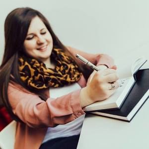 Meet your Posher, Allison